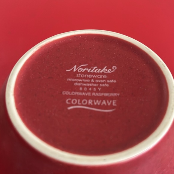 Noritake Colorwave Raspberry Stoneware Sugar Bowl - Picture 3 of 3